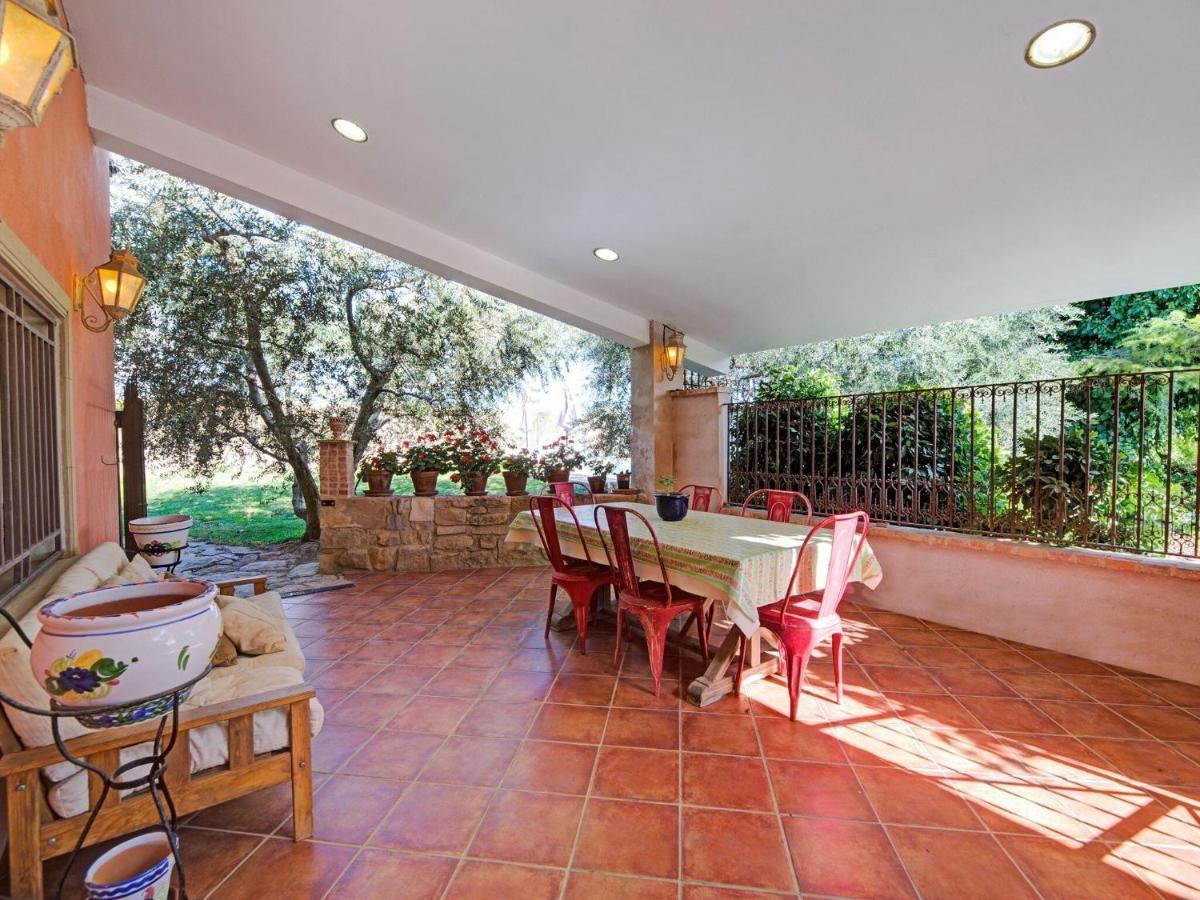 Lively Holiday Home In Fraga With Private Pool Екстер'єр фото